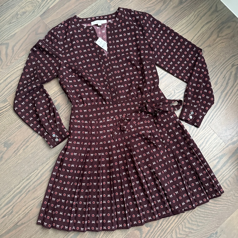 Loft burgundy pleated dress Size 2. Tags have been removed.